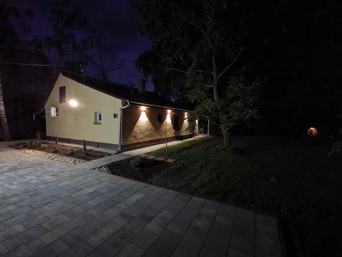 Szent Erzsebet Apartmanhaz Kecskemét Zewnętrze zdjęcie