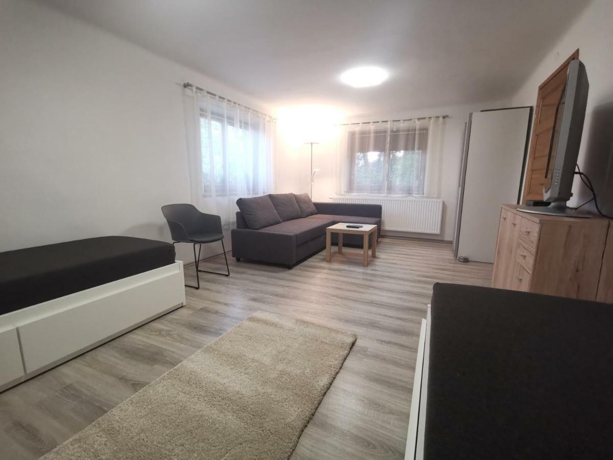 Szent Erzsebet Apartmanhaz Kecskemét Zewnętrze zdjęcie